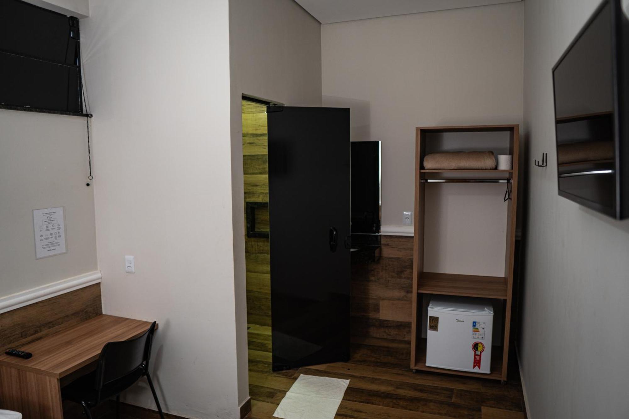Hotel Nixon Proximo, Rodoviaria, Prefeitura E A Matriz Central Itaí Dış mekan fotoğraf