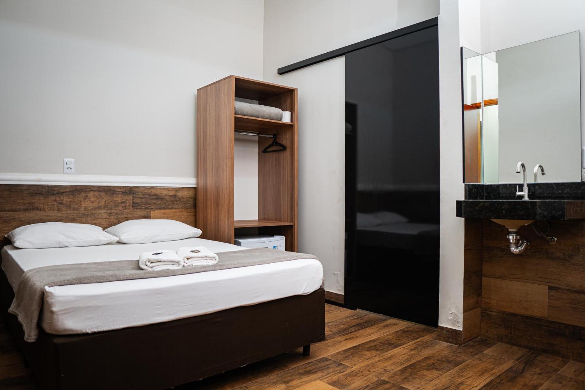 Hotel Nixon Proximo, Rodoviaria, Prefeitura E A Matriz Central Itaí Dış mekan fotoğraf