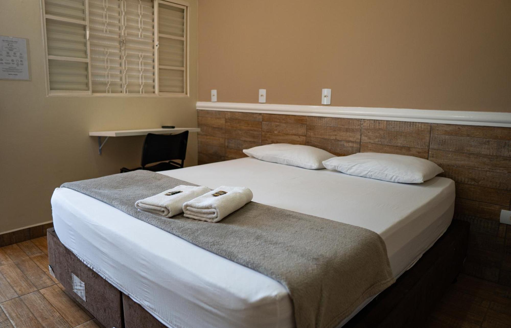 Hotel Nixon Proximo, Rodoviaria, Prefeitura E A Matriz Central Itaí Dış mekan fotoğraf