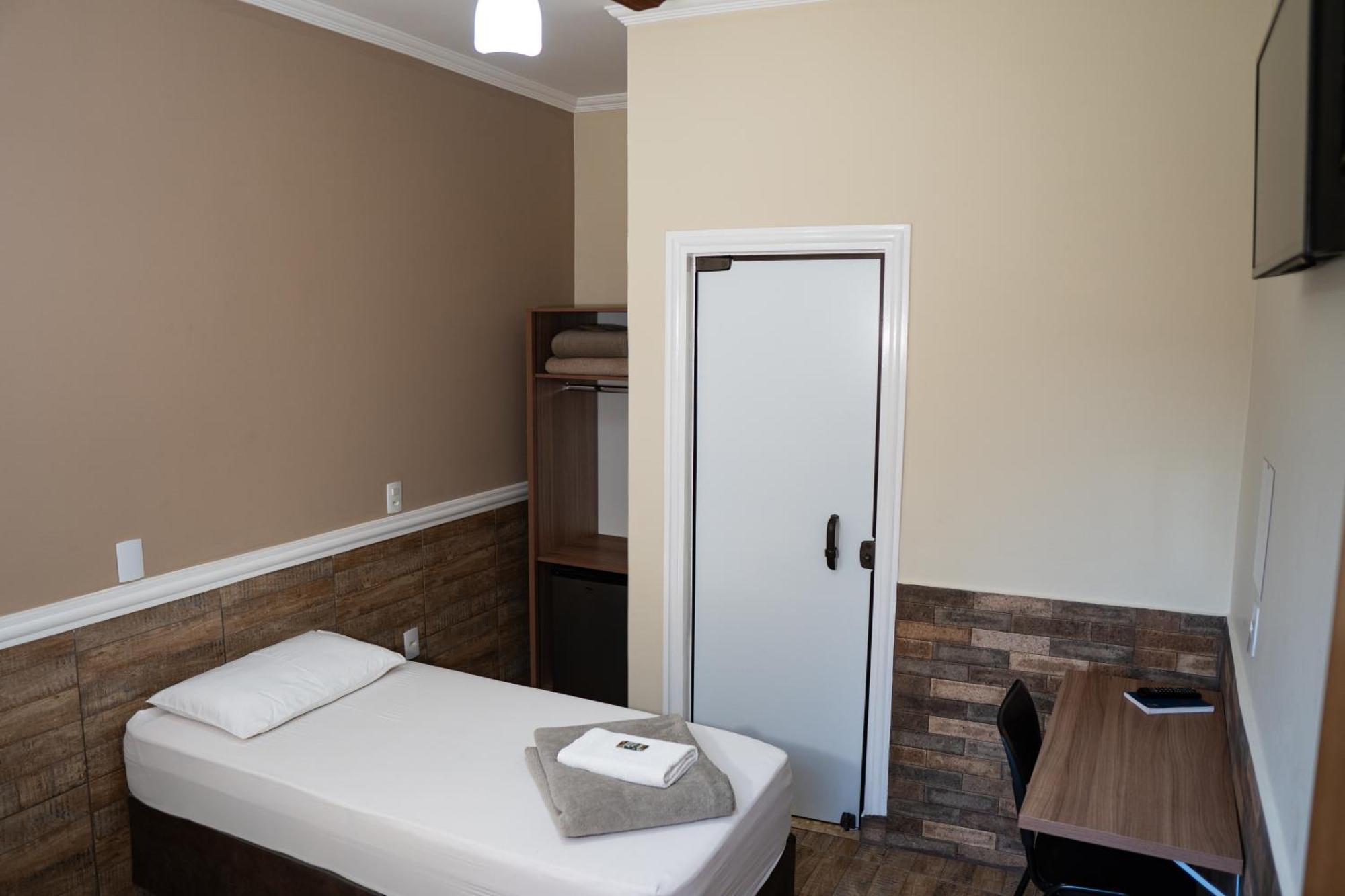 Hotel Nixon Proximo, Rodoviaria, Prefeitura E A Matriz Central Itaí Dış mekan fotoğraf