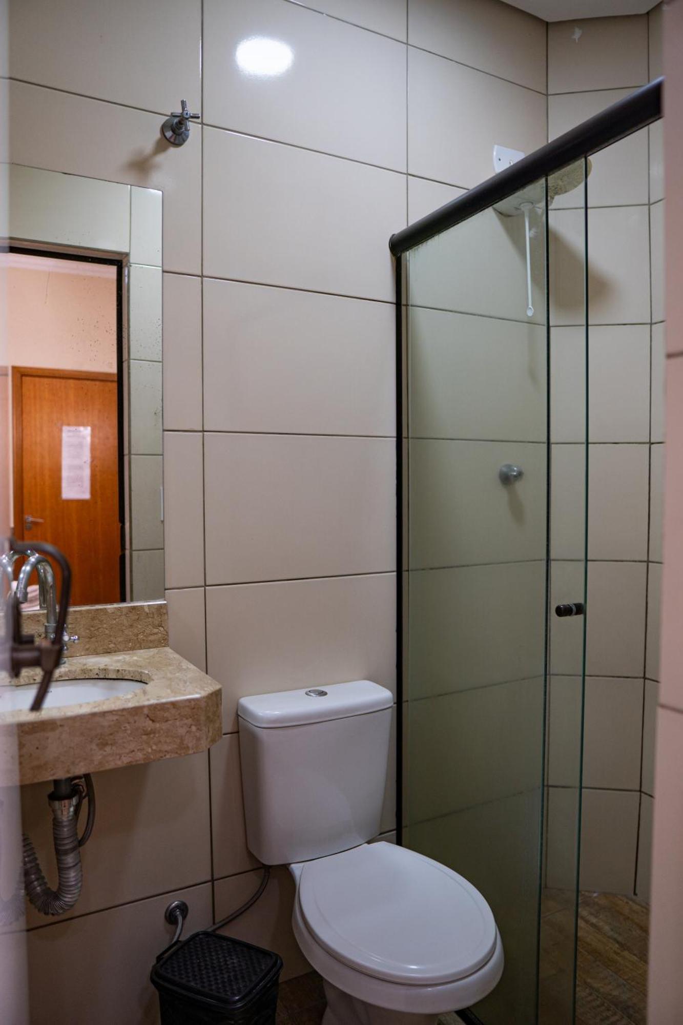 Hotel Nixon Proximo, Rodoviaria, Prefeitura E A Matriz Central Itaí Dış mekan fotoğraf